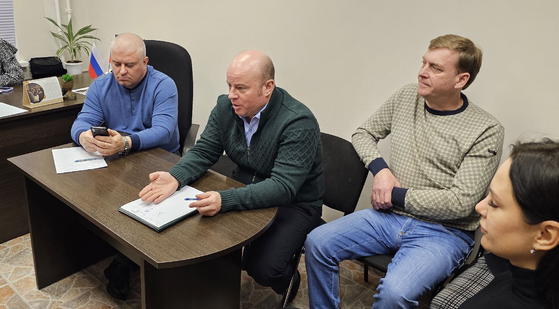 уборка дворов, встреча с жителями, котельники, управляющая компания, глава города,