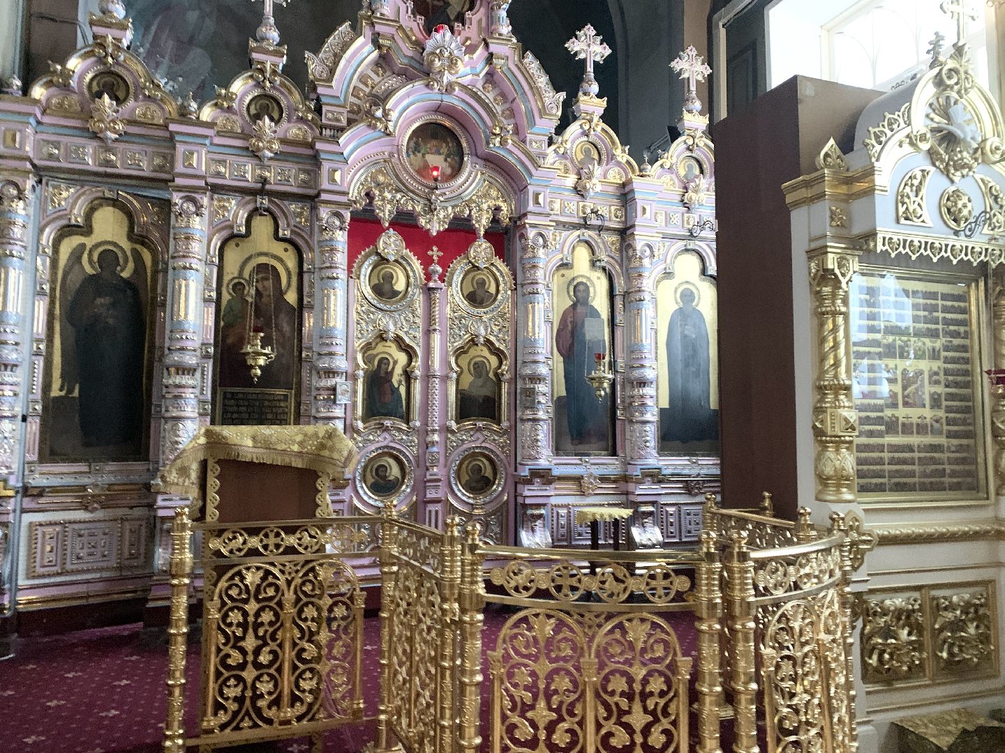 Балашиха, Подмосковье, Религия, Фаянсовые иконостасы, Храм Преображения в Саввино, Никольский храм в Полтево,