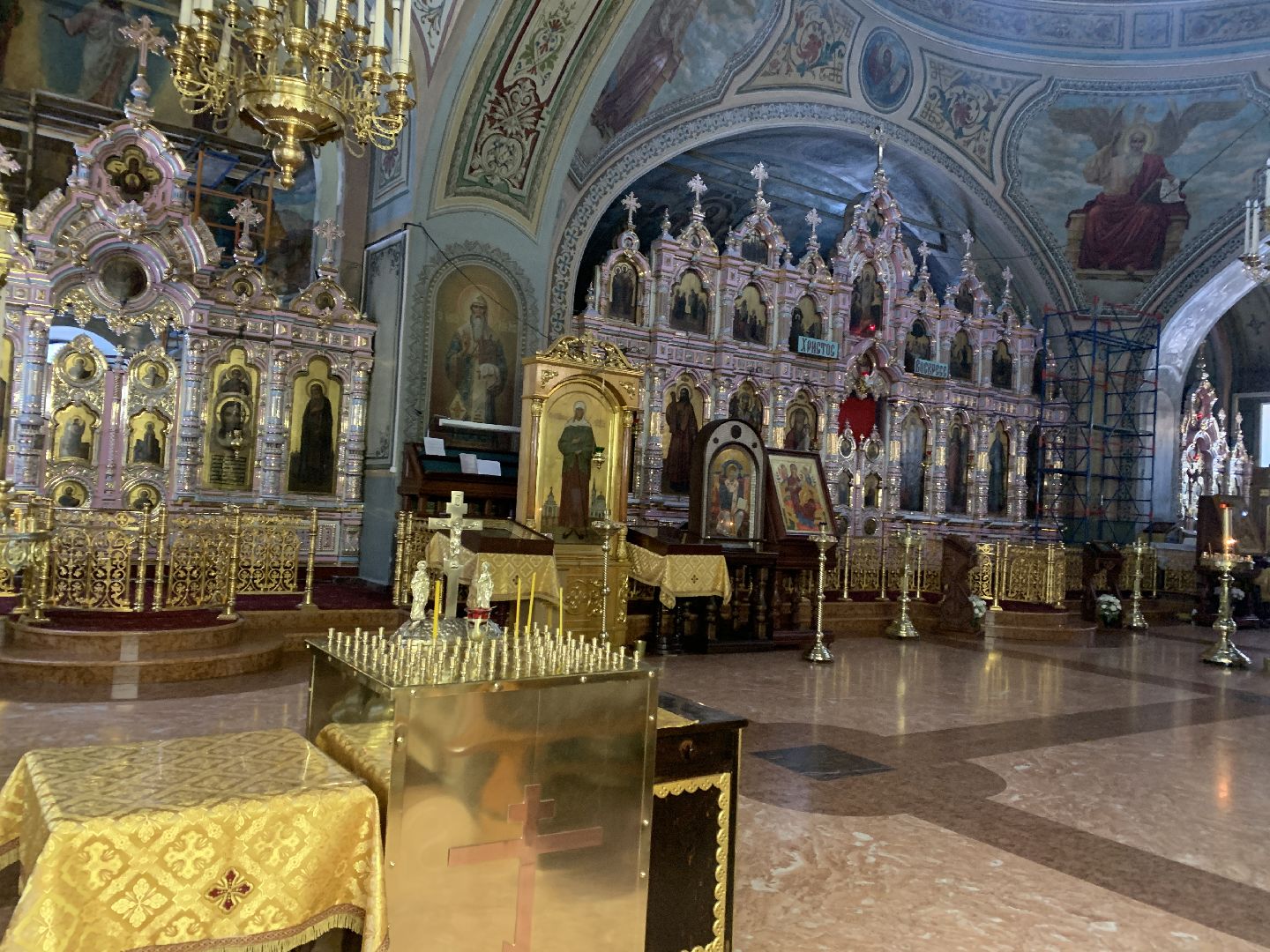 Балашиха, Подмосковье, Религия, Фаянсовые иконостасы, Храм Преображения в Саввино, Никольский храм в Полтево,