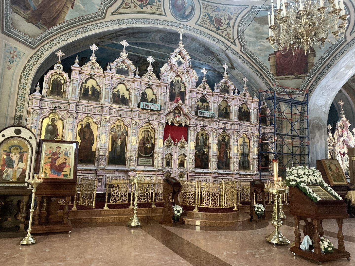 Балашиха, Подмосковье, Религия, Фаянсовые иконостасы, Храм Преображения в Саввино, Никольский храм в Полтево,