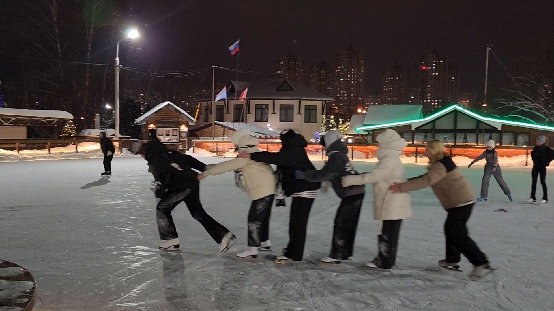 подольск, каток, фаворит,