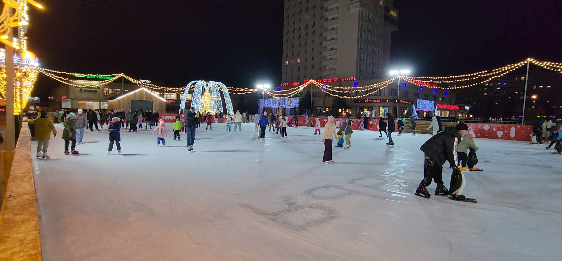 Коломна, зима в подмосковье, каток, искусственный лед,