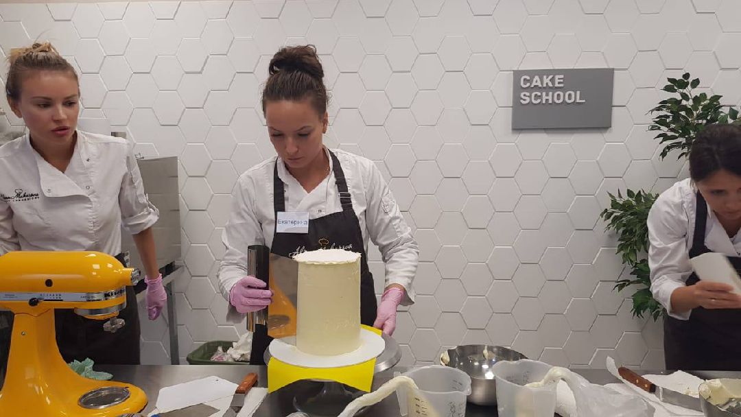 Реутов, пекарь, кондитер, профессия, торты, капкейки уколы, медицины