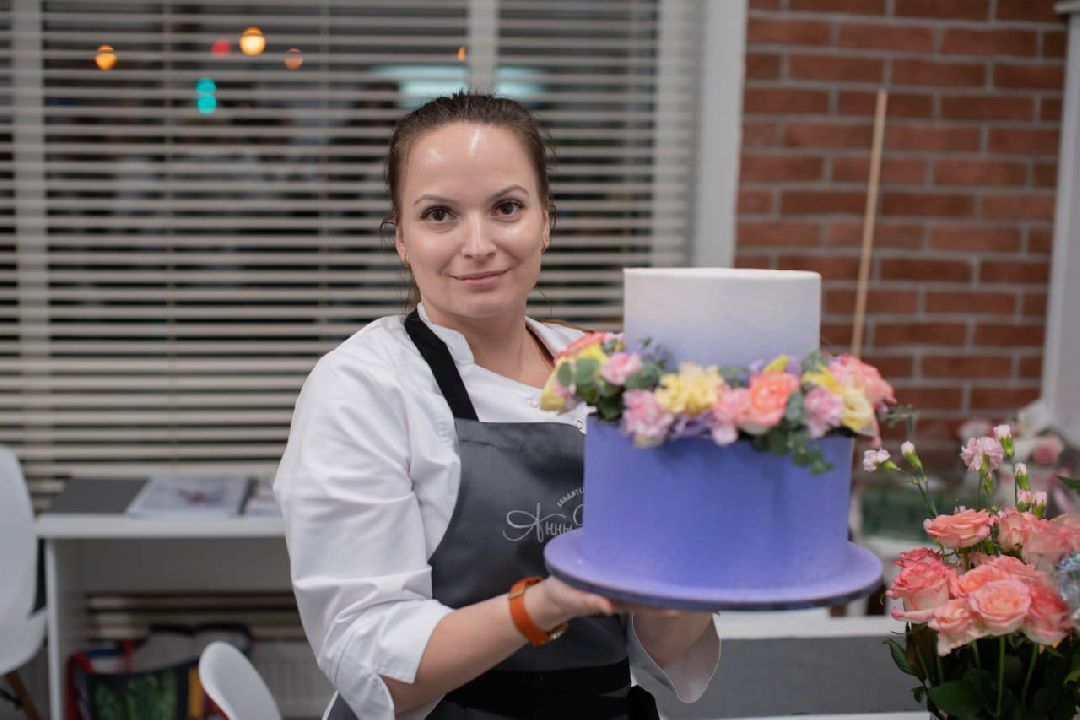 Реутов, пекарь, кондитер, профессия, торты, капкейки уколы, медицины