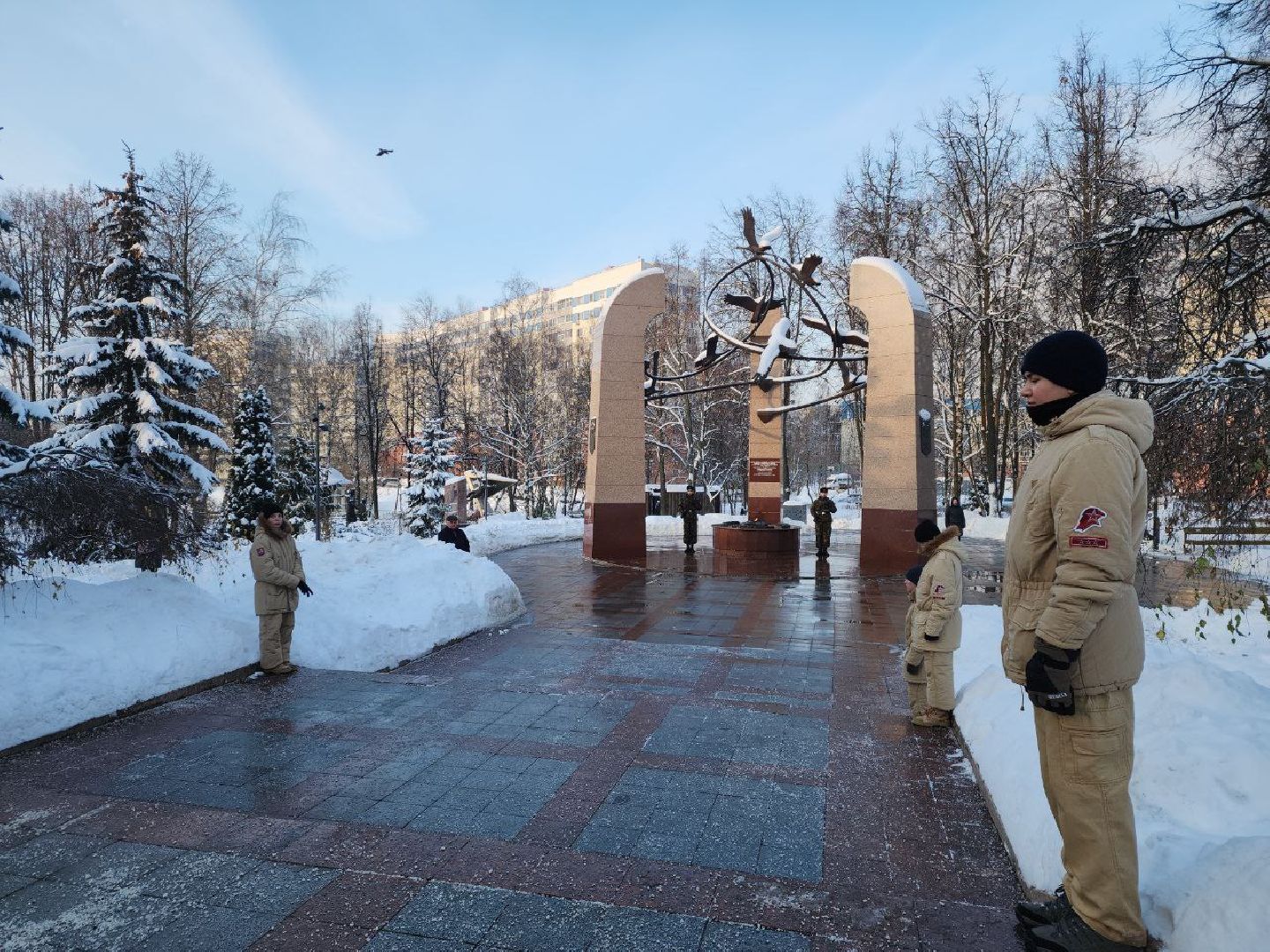 аллея славы, день памяти, возложение цветов, видное, герои,