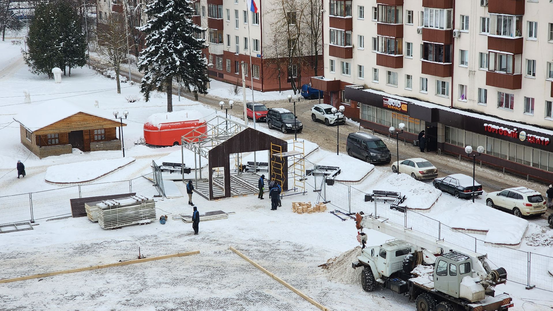 Солнечногорск, зима в подмосковье, Советская площадь, каток, искусственный лед,