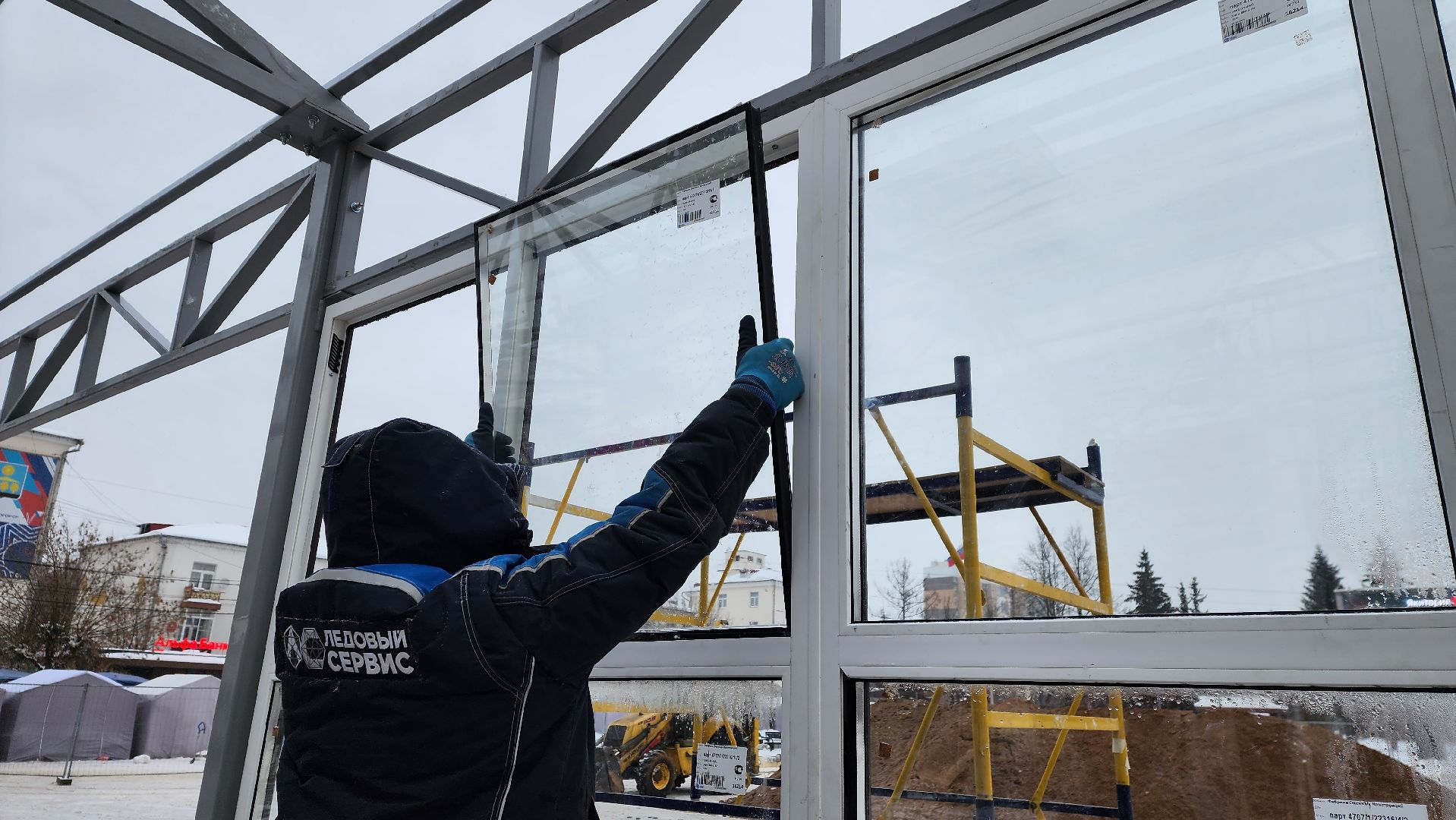 Солнечногорск, зима в подмосковье, Советская площадь, каток, искусственный лед,