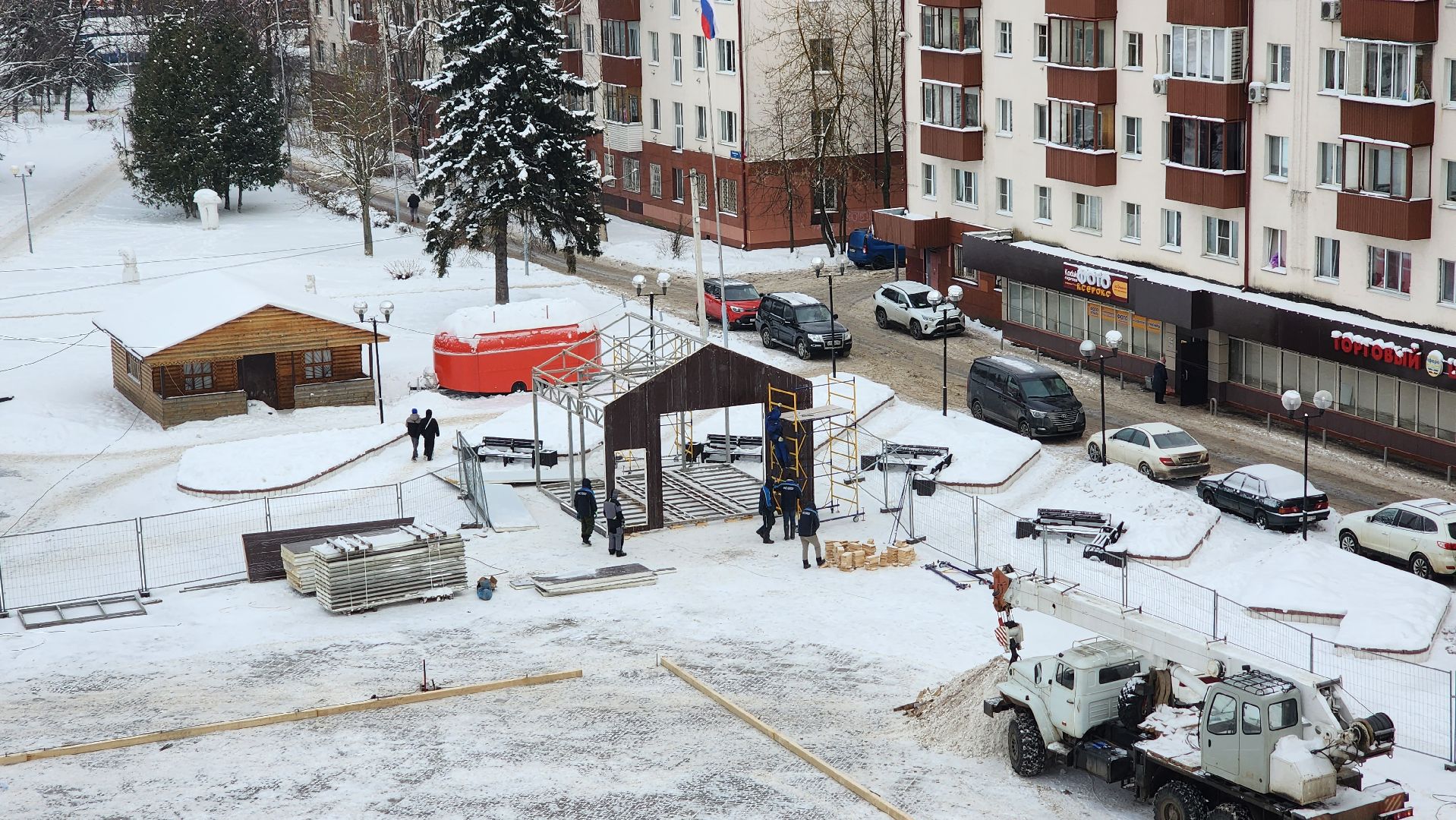 Солнечногорск, зима в подмосковье, Советская площадь, каток, искусственный лед,