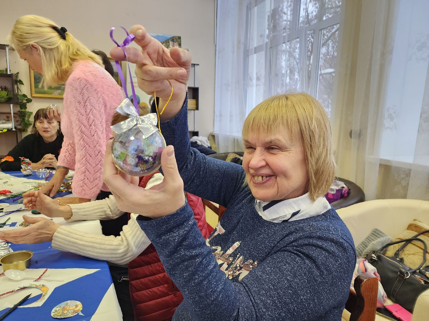пушкино, мастер-класс, пожилые люди, новый год, елочные украшения,