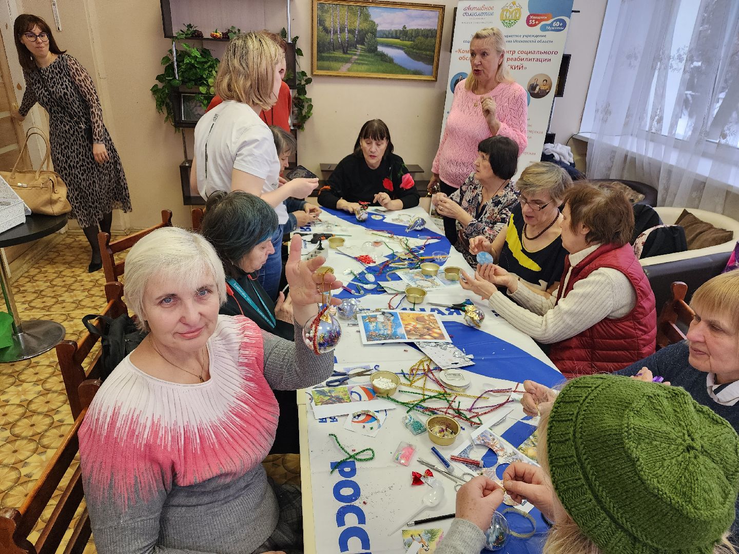 пушкино, мастер-класс, пожилые люди, новый год, елочные украшения,