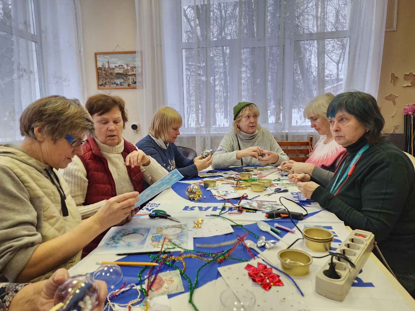 пушкино, мастер-класс, пожилые люди, новый год, елочные украшения,
