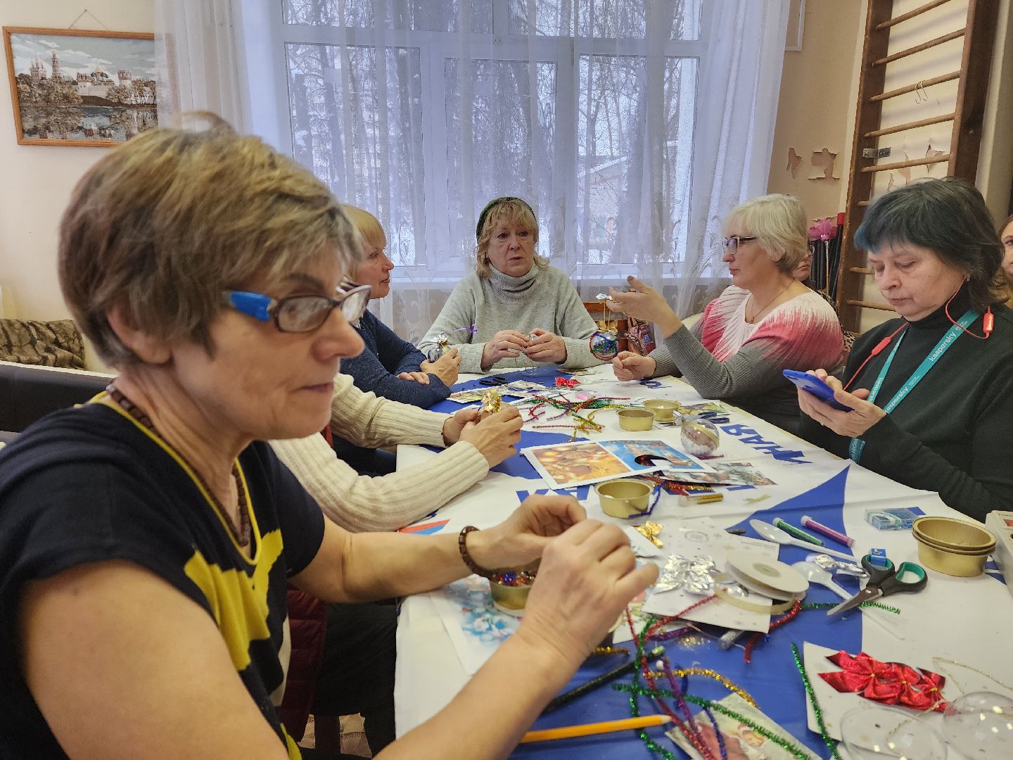 пушкино, мастер-класс, пожилые люди, новый год, елочные украшения,