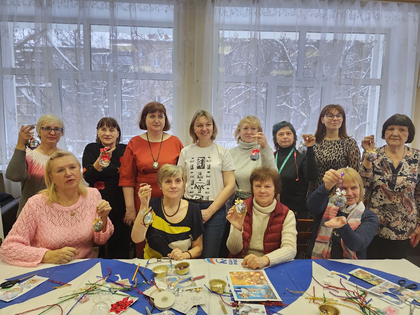 пушкино, мастер-класс, пожилые люди, новый год, елочные украшения,