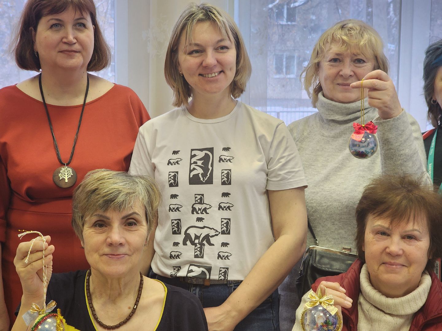 пушкино, мастер-класс, пожилые люди, новый год, елочные украшения,