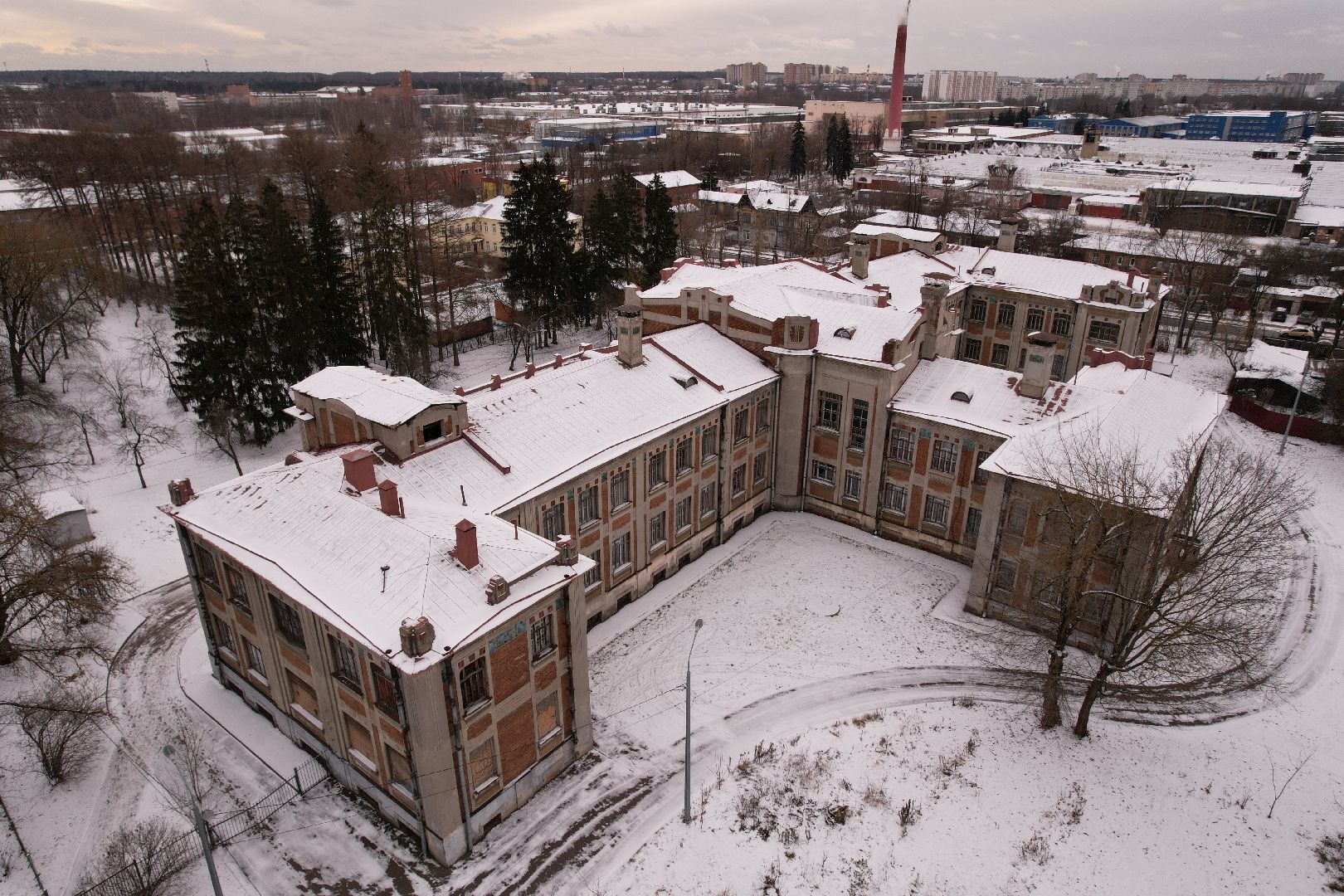 видео с коптера, школа, фильм,