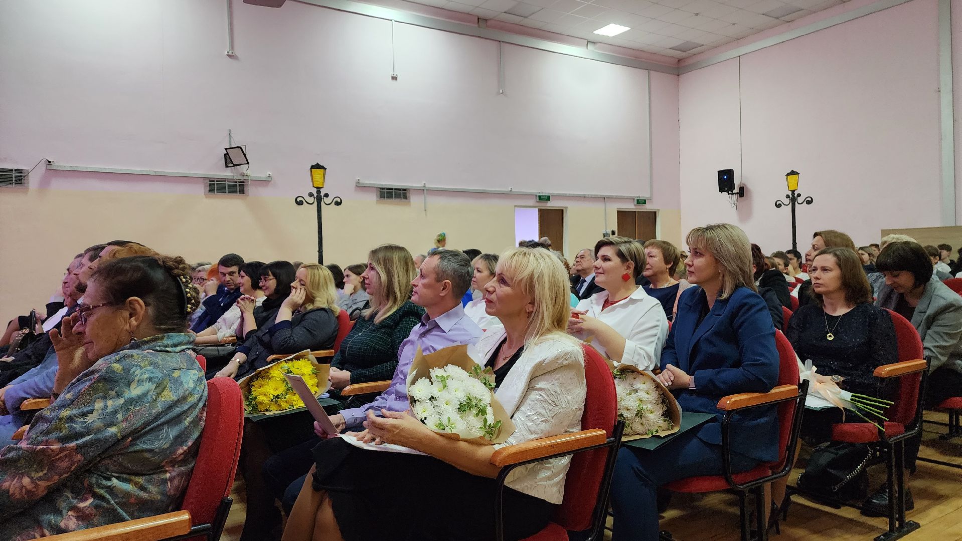 Подмосковье, Городской округ Пушкинский, Ивантеевка, образование, юбилей школы,