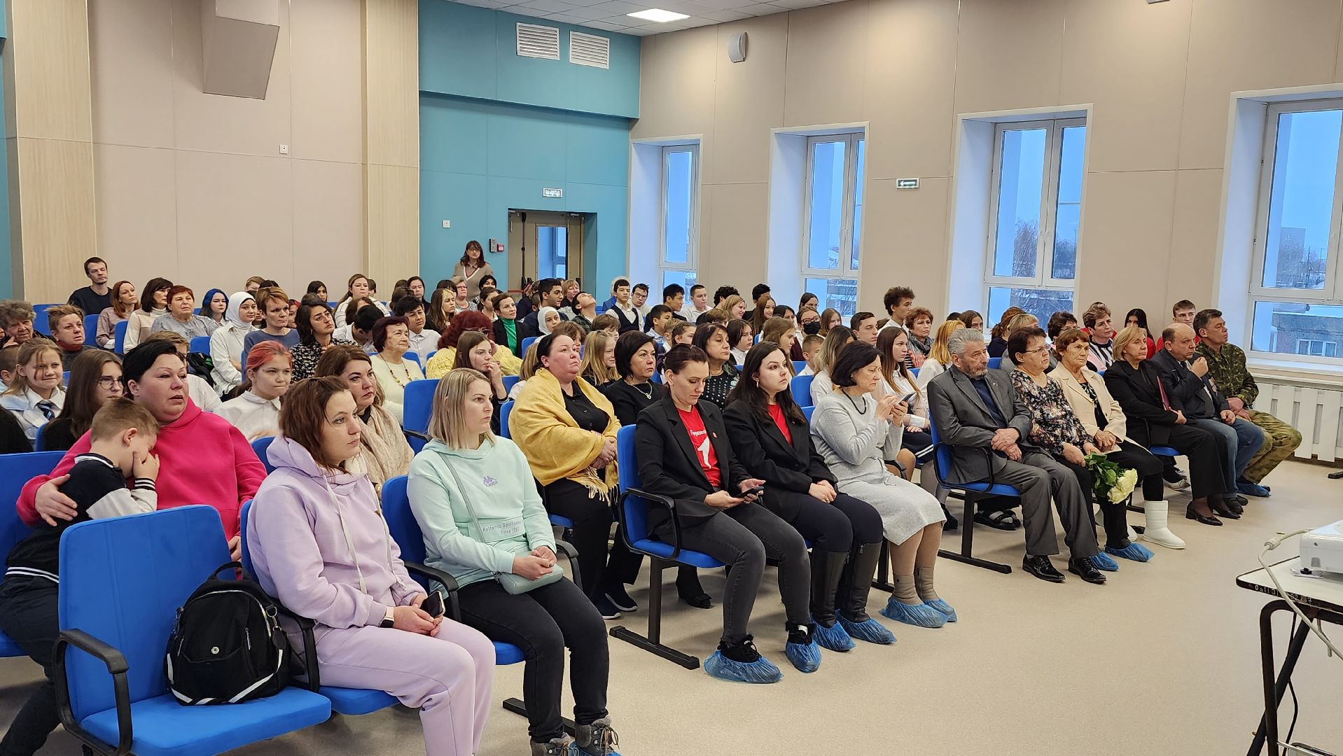 парта героя, школы подмосковья, образование, военно-патриотическое воспитание, Лосинл-Петровский,