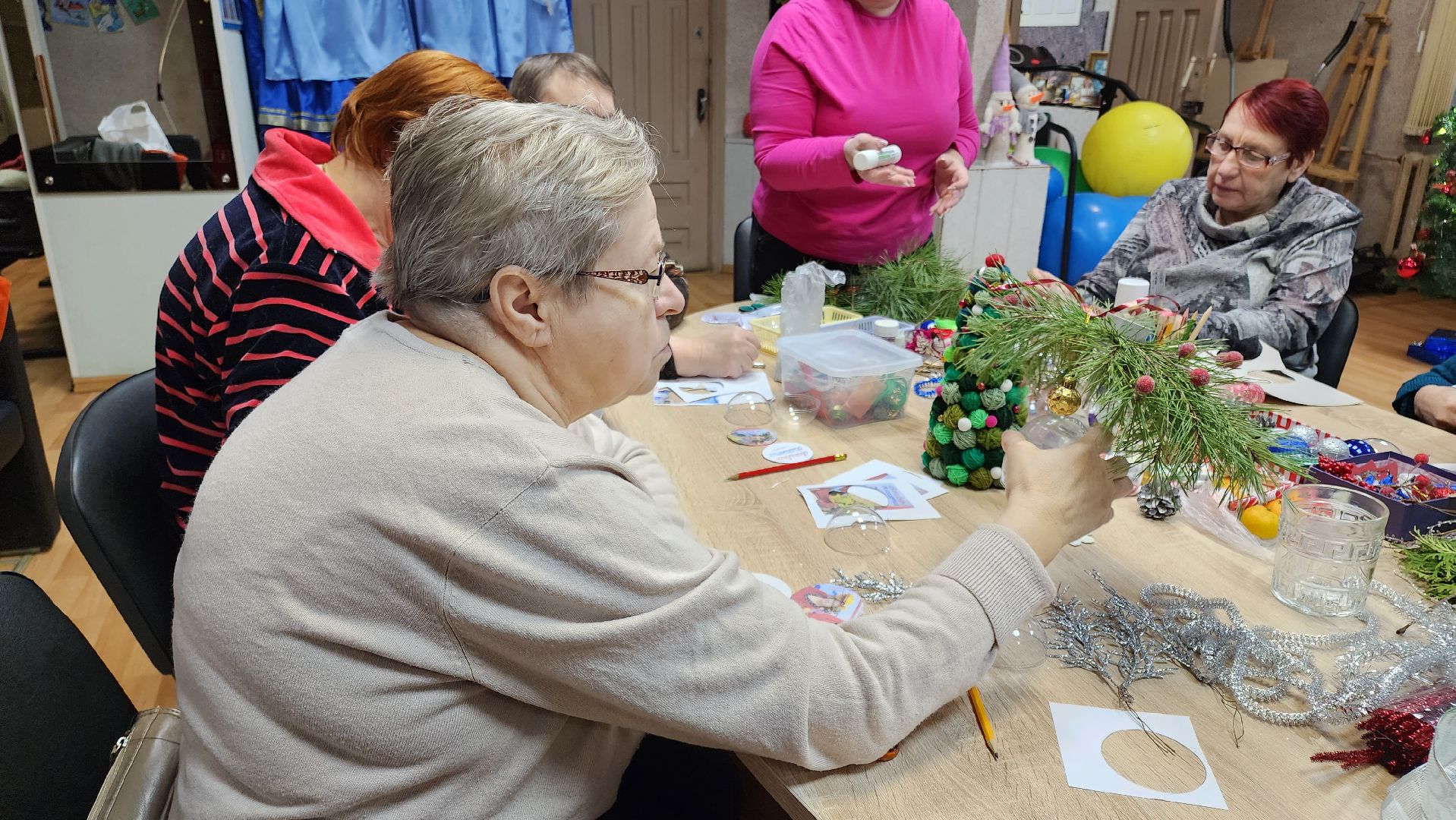 кашира, активное долголетие, новый год, мастер-класс, елочная игрушка, поделка, декор, зима в подмосковье,