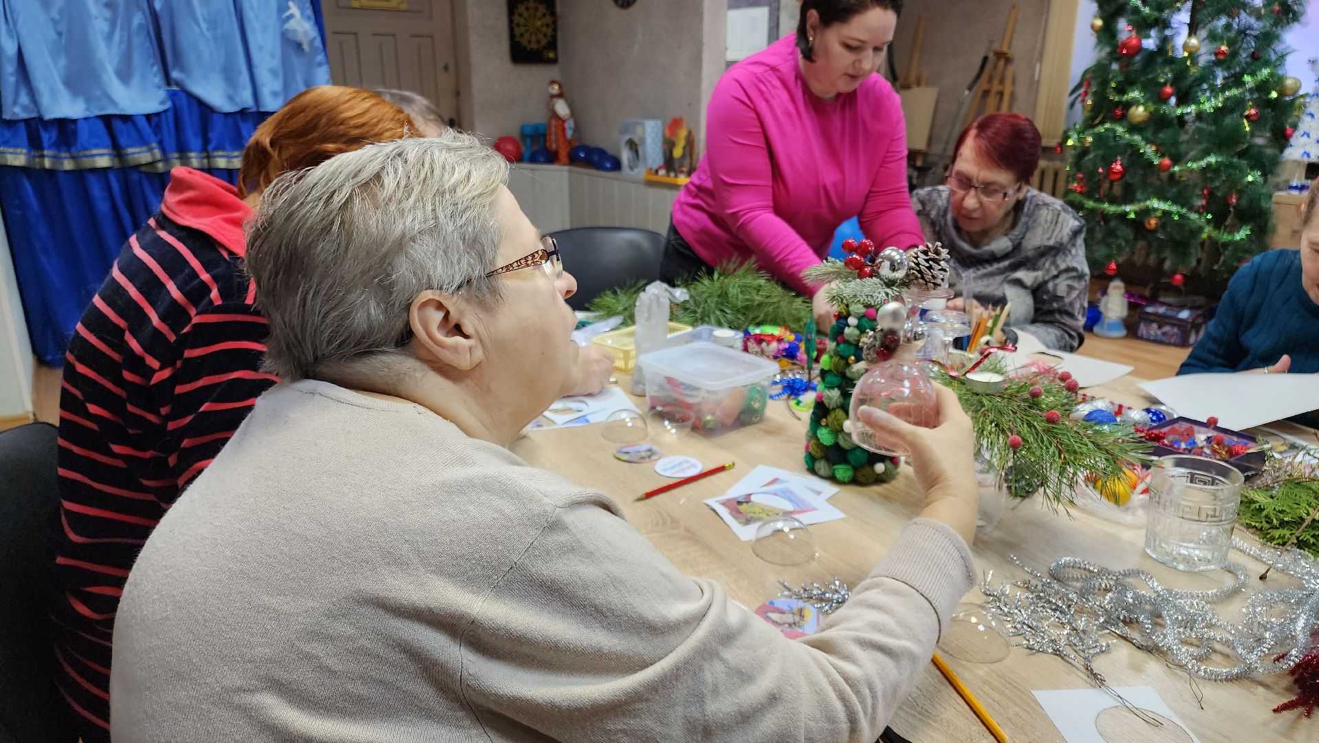 кашира, активное долголетие, новый год, мастер-класс, елочная игрушка, поделка, декор, зима в подмосковье,