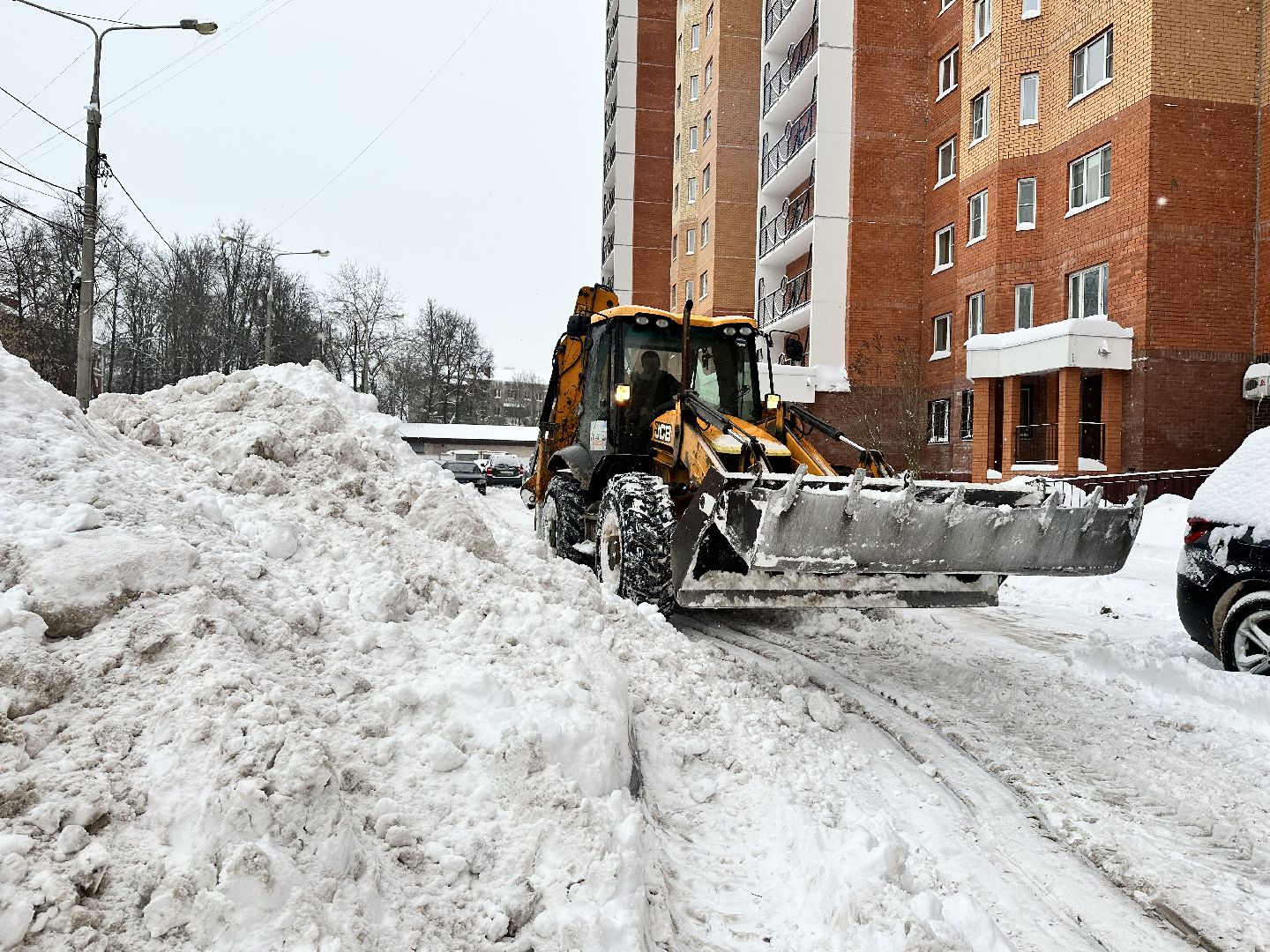 уборка дворов, уборка общественных территорий, снегоуборочная техника, наро-фоминск,