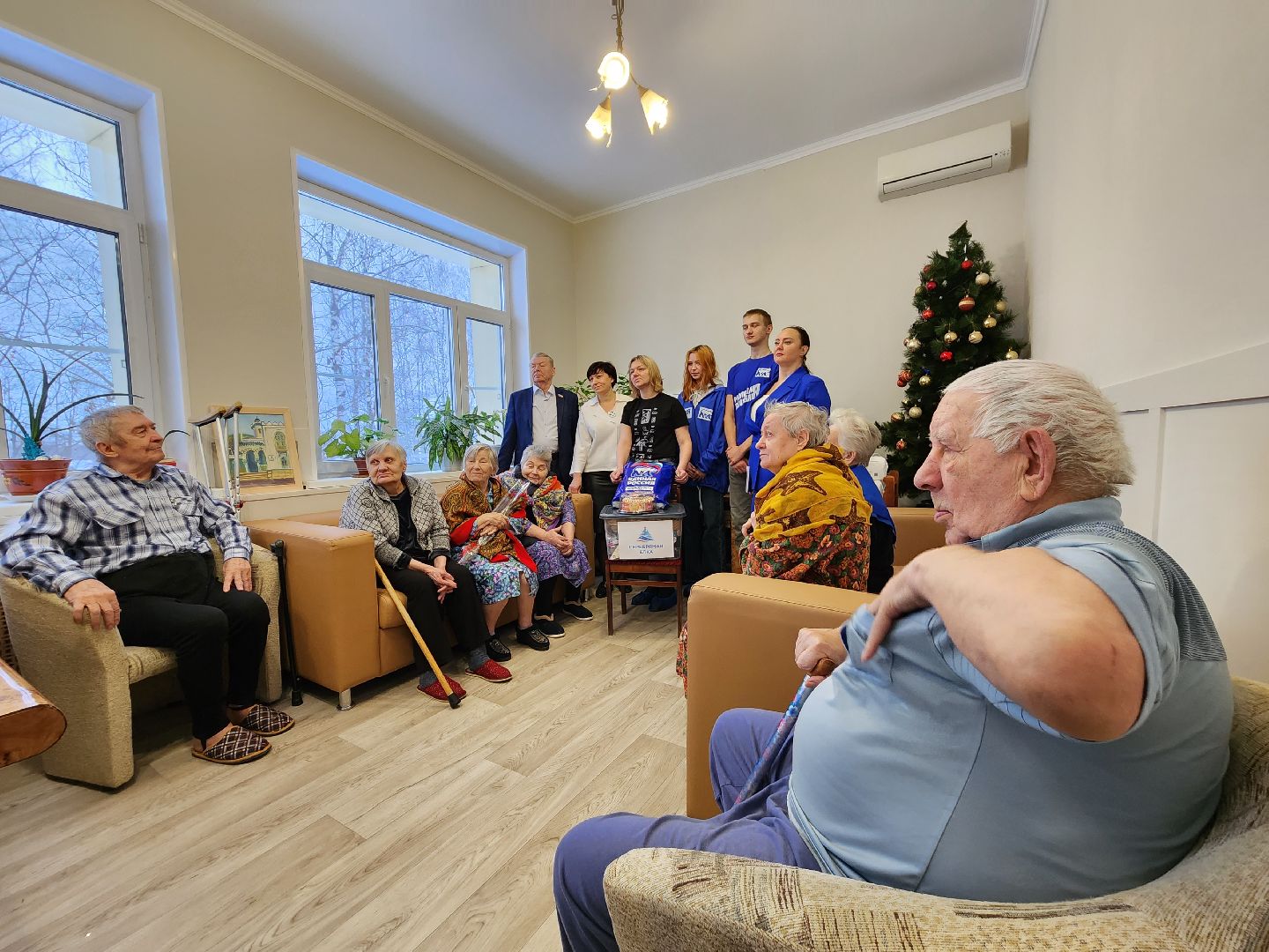 интернат, серебряные волонтеры, ивантеевка, акция, новогодний подарок,