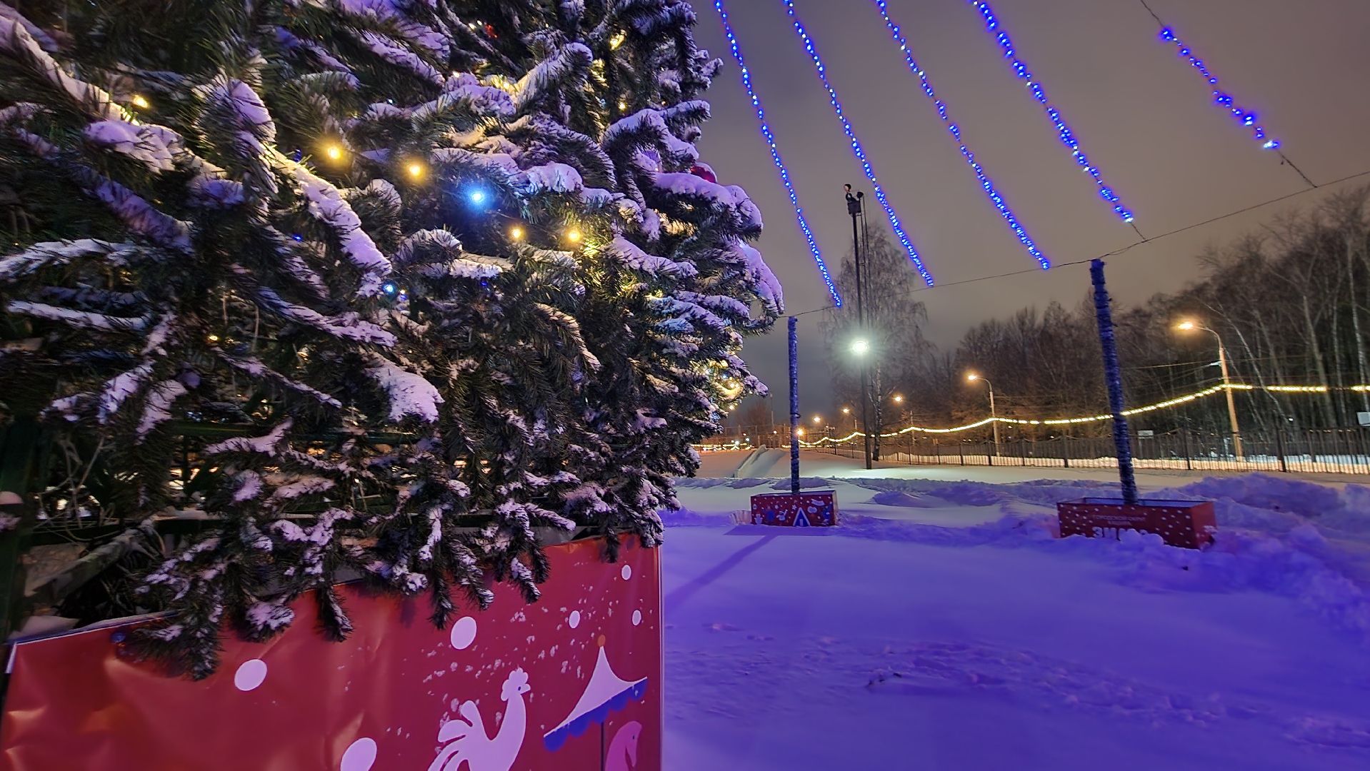 кашира, новый год, новогодняя елка, праздничные гуляния, каток, иллюминация, стадион энергетик,