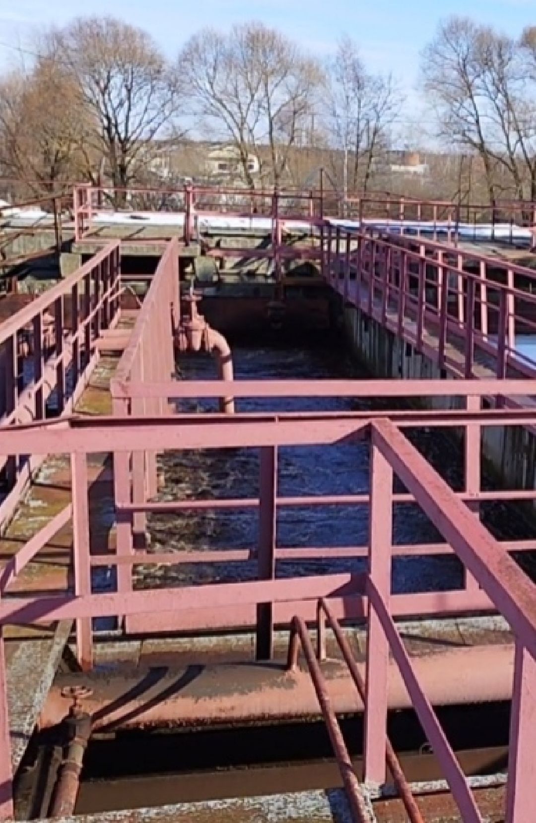 Паводок, Белоомут, ЖКХ