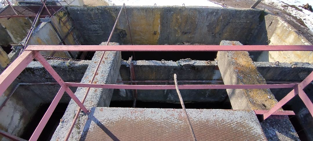 Паводок, Белоомут, ЖКХ