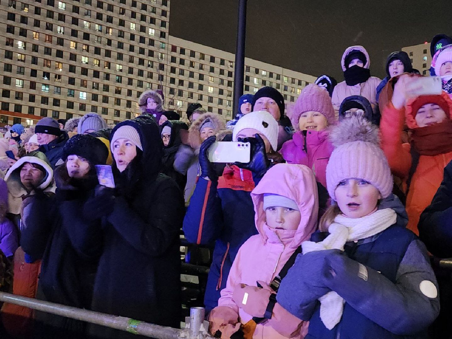 ледовое шоу авербуха, ледниковый период, каток, боброво,