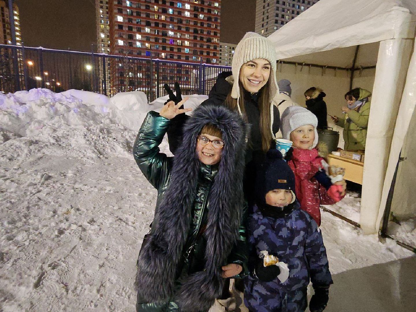 ледовое шоу авербуха, ледниковый период, каток, боброво,