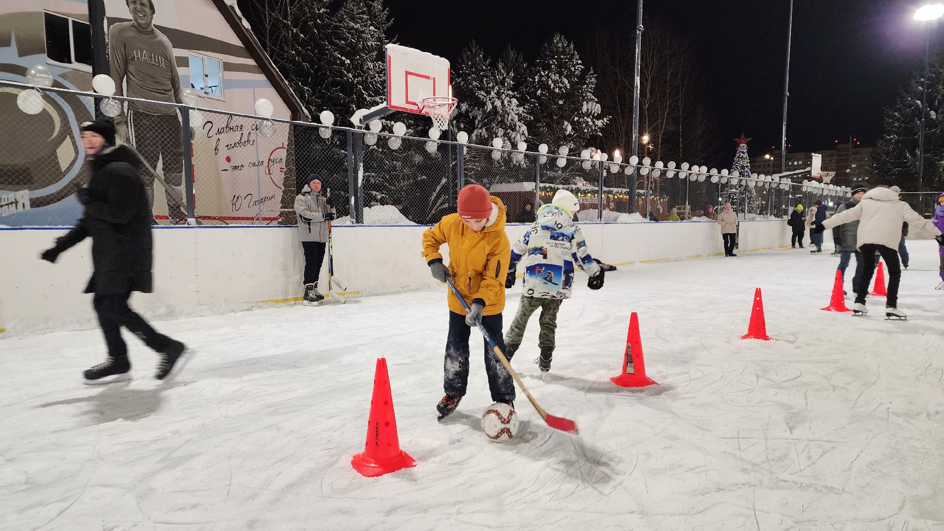 каток, благоустройство, открытие катка, зима в Подмосковье, Звездный городок,