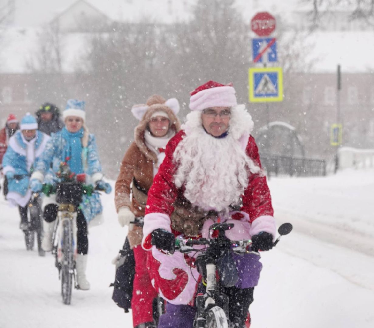 Сергиев Посад, Парад Дедом Морозов, Зима в Подмосковье, Праздник, Новый Год, Велопробег, Зимний велопробег, Праздничное настроение, Спорт, Здоровый образ жизни, Чудо,