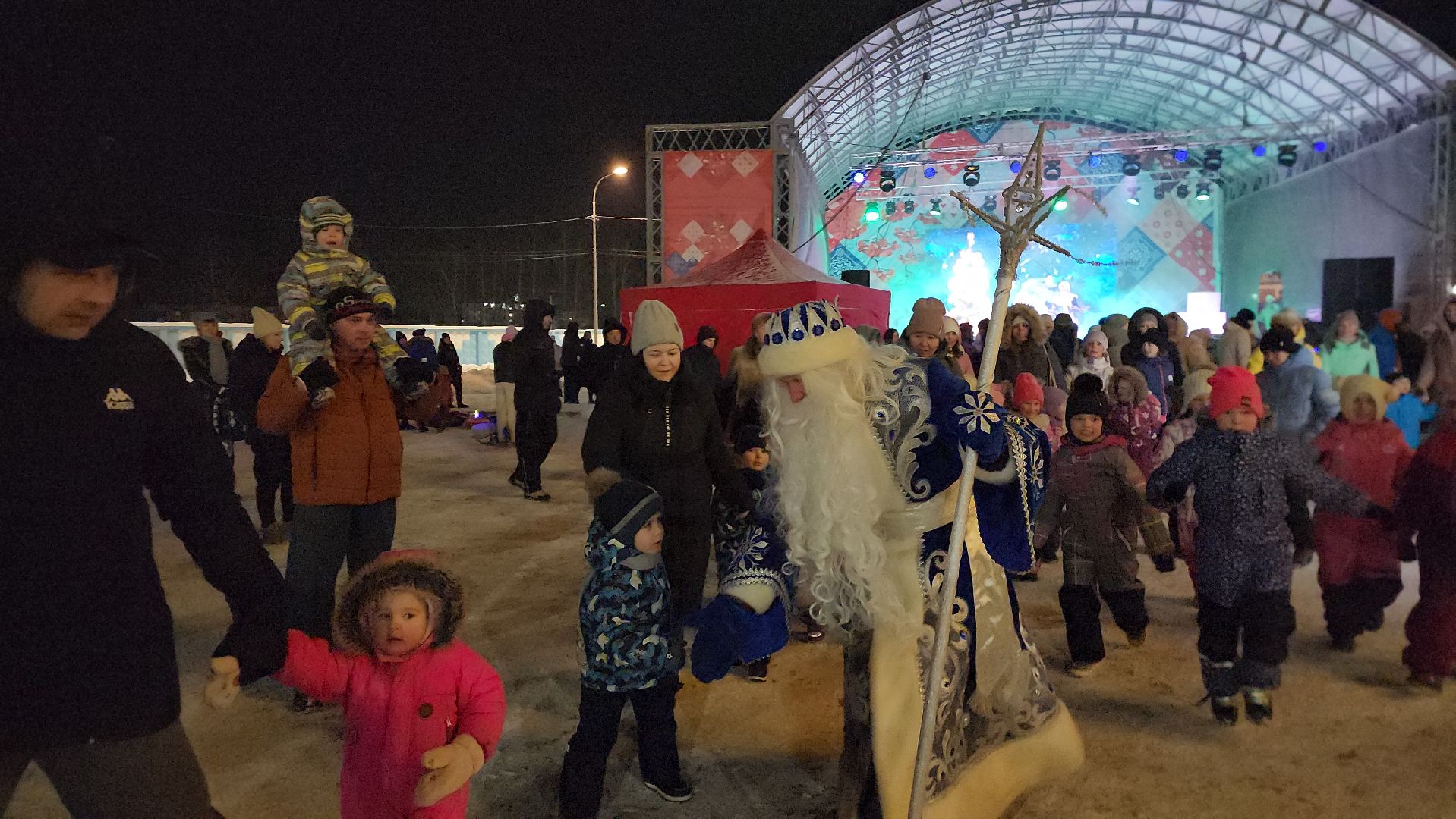 новый год 2024, шатура, елки, елка, церемония зажжения новогодней елки, рождество,