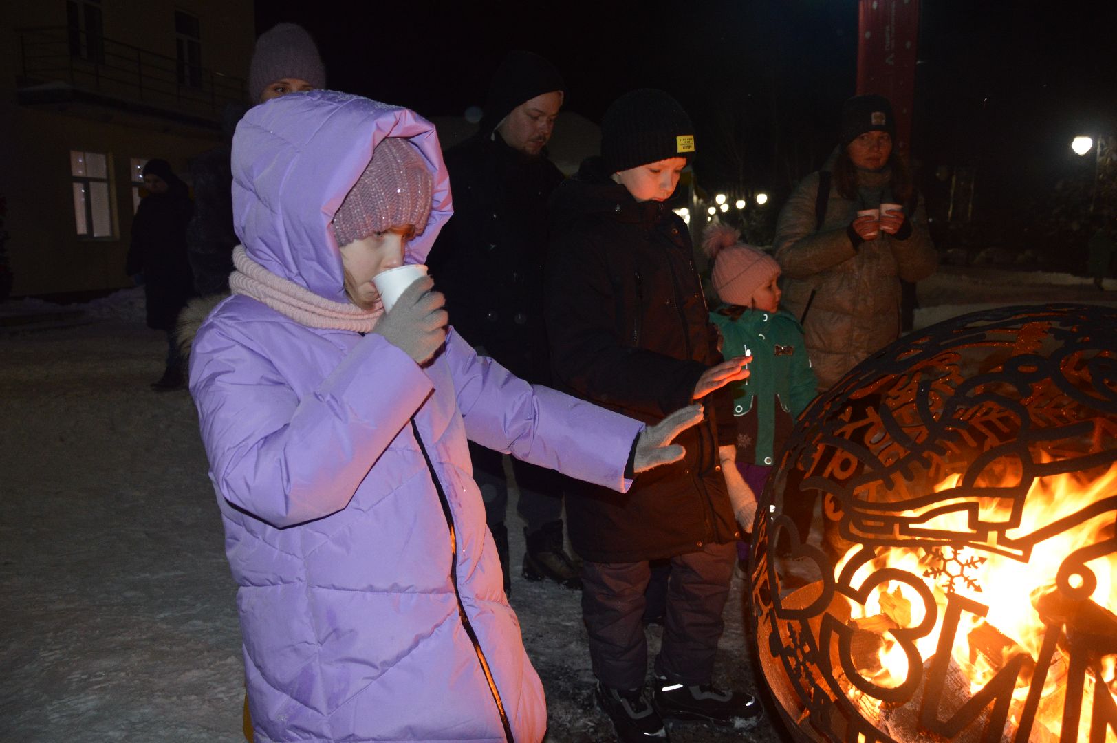 новый год 2024, шатура, елки, елка, церемония зажжения новогодней елки, рождество,