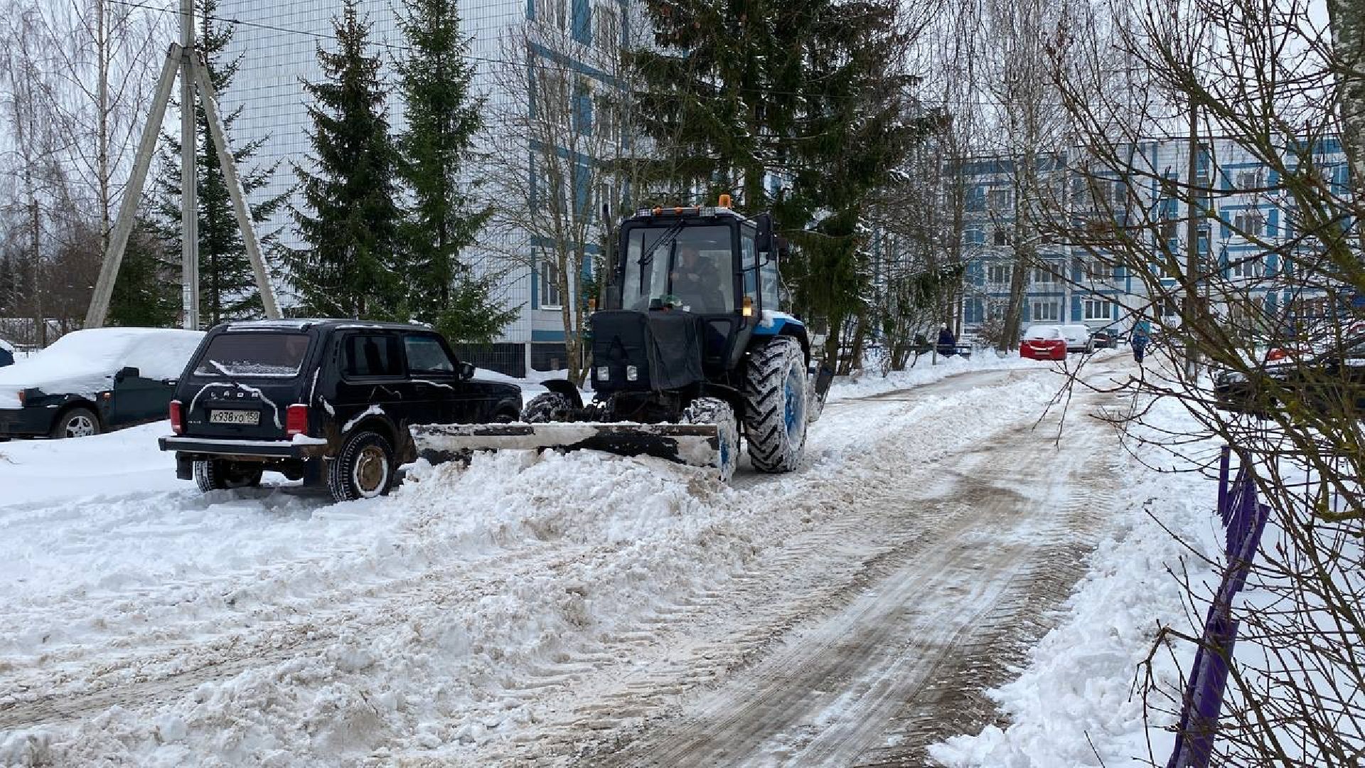 волоколамск, снег, снегопад, снегоуборка, снегоуборочная техника, коммунальная техника, коммунальные службы, дорожные службы,