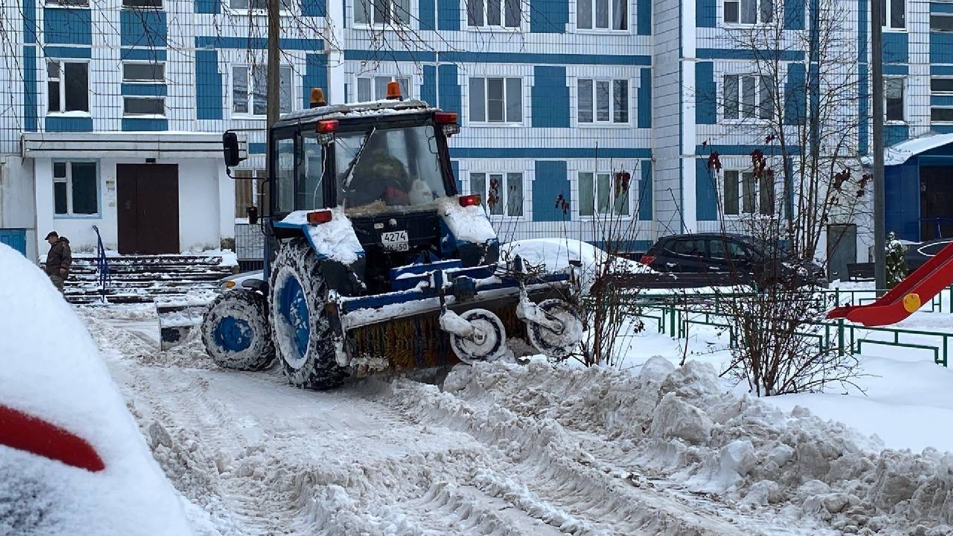 волоколамск, снег, снегопад, снегоуборка, снегоуборочная техника, коммунальная техника, коммунальные службы, дорожные службы,