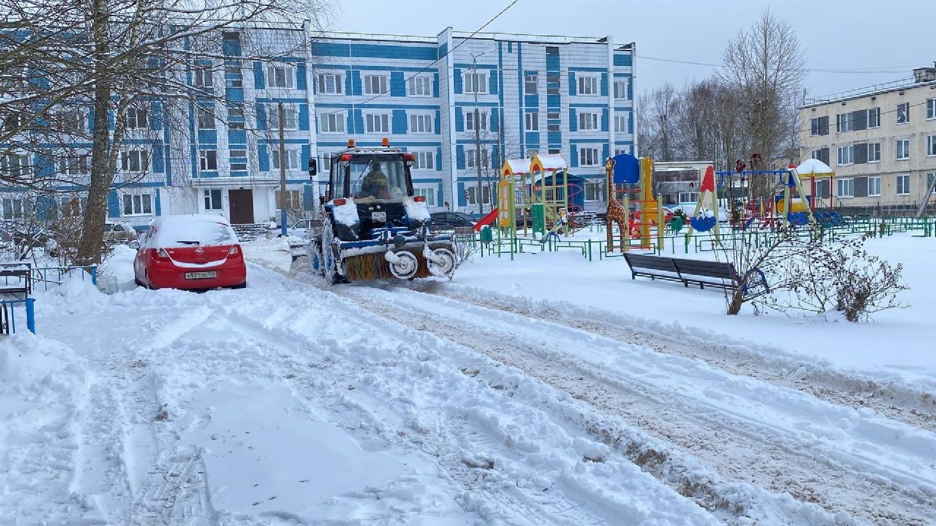 волоколамск, снег, снегопад, снегоуборка, снегоуборочная техника, коммунальная техника, коммунальные службы, дорожные службы,