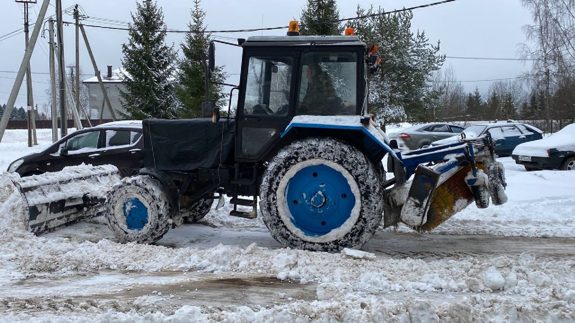 волоколамск, снег, снегопад, снегоуборка, снегоуборочная техника, коммунальная техника, коммунальные службы, дорожные службы,