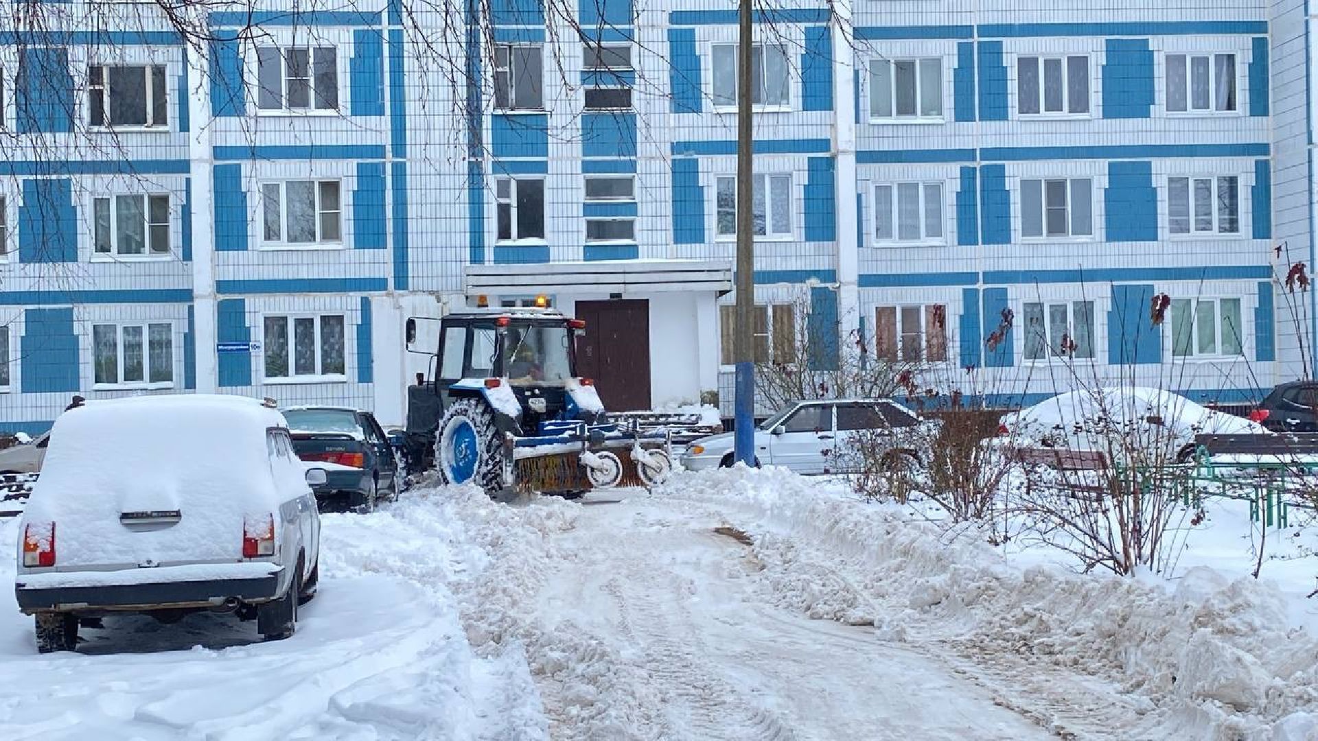 волоколамск, снег, снегопад, снегоуборка, снегоуборочная техника, коммунальная техника, коммунальные службы, дорожные службы,