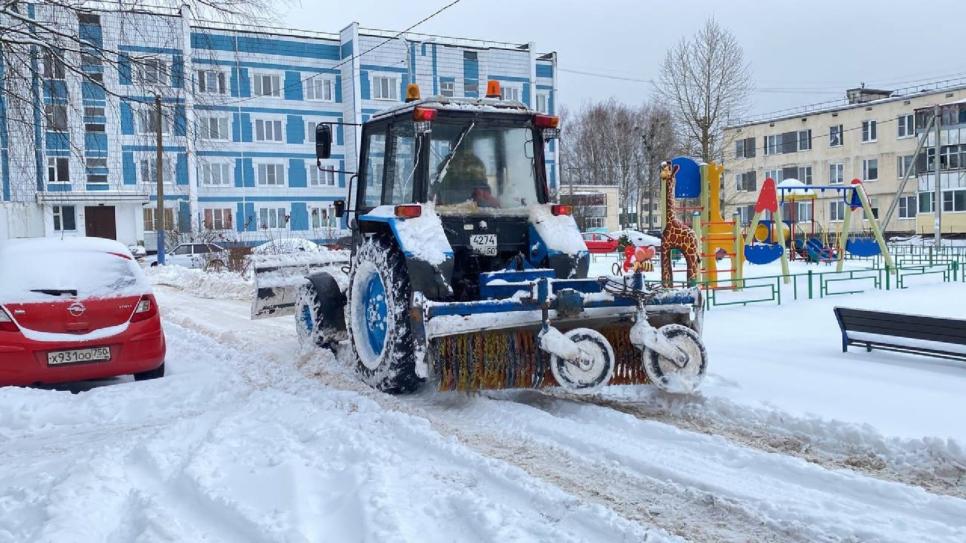 волоколамск, снег, снегопад, снегоуборка, снегоуборочная техника, коммунальная техника, коммунальные службы, дорожные службы,