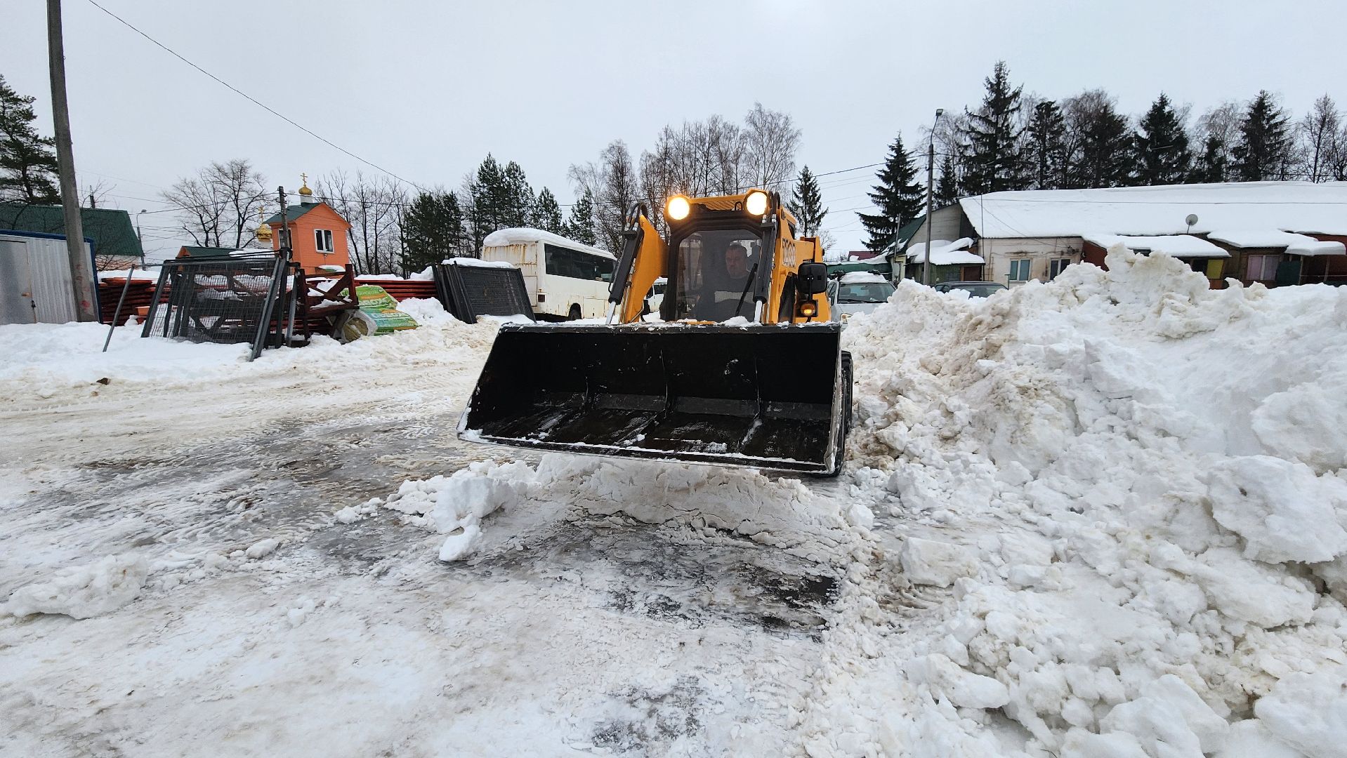 кашира, жкх, мбу благоустройство, уборка снега, минипогрузчик, ANT 1000, снегопад, снегопад ваня,