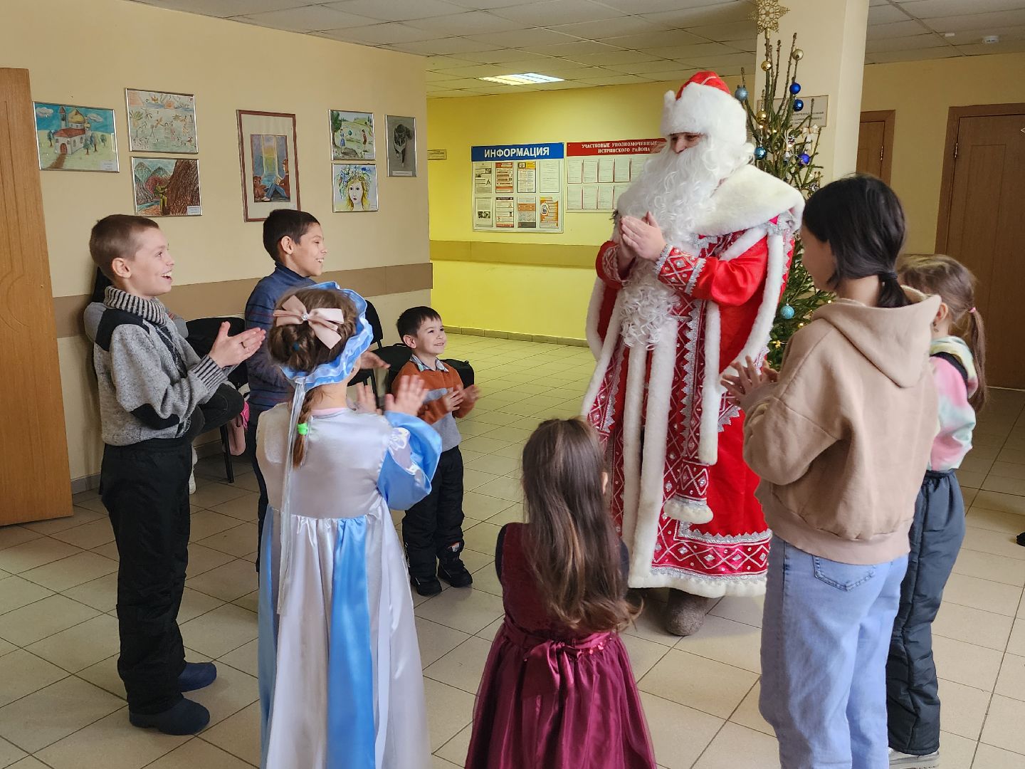 ёлка, дети, полиция,