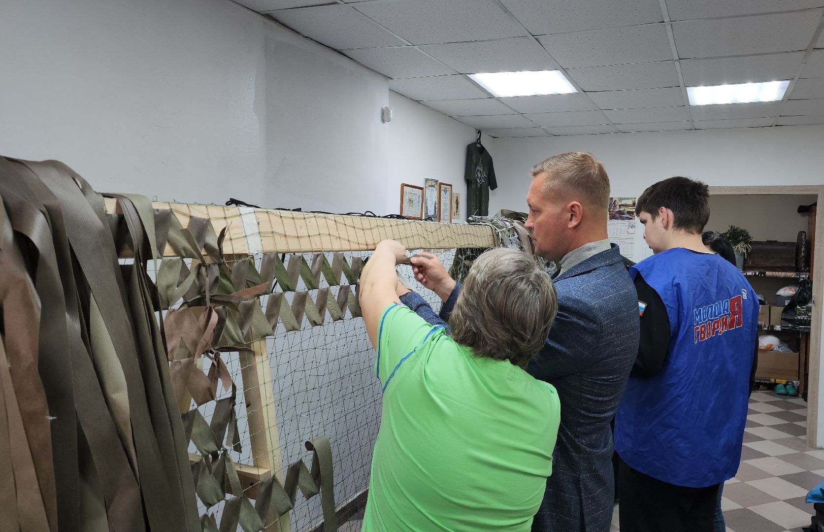 городской округ пушкинский, Волонтеры, помощь фронту, сво, Ивантеевка, плетение сетей, маскировочные сети,