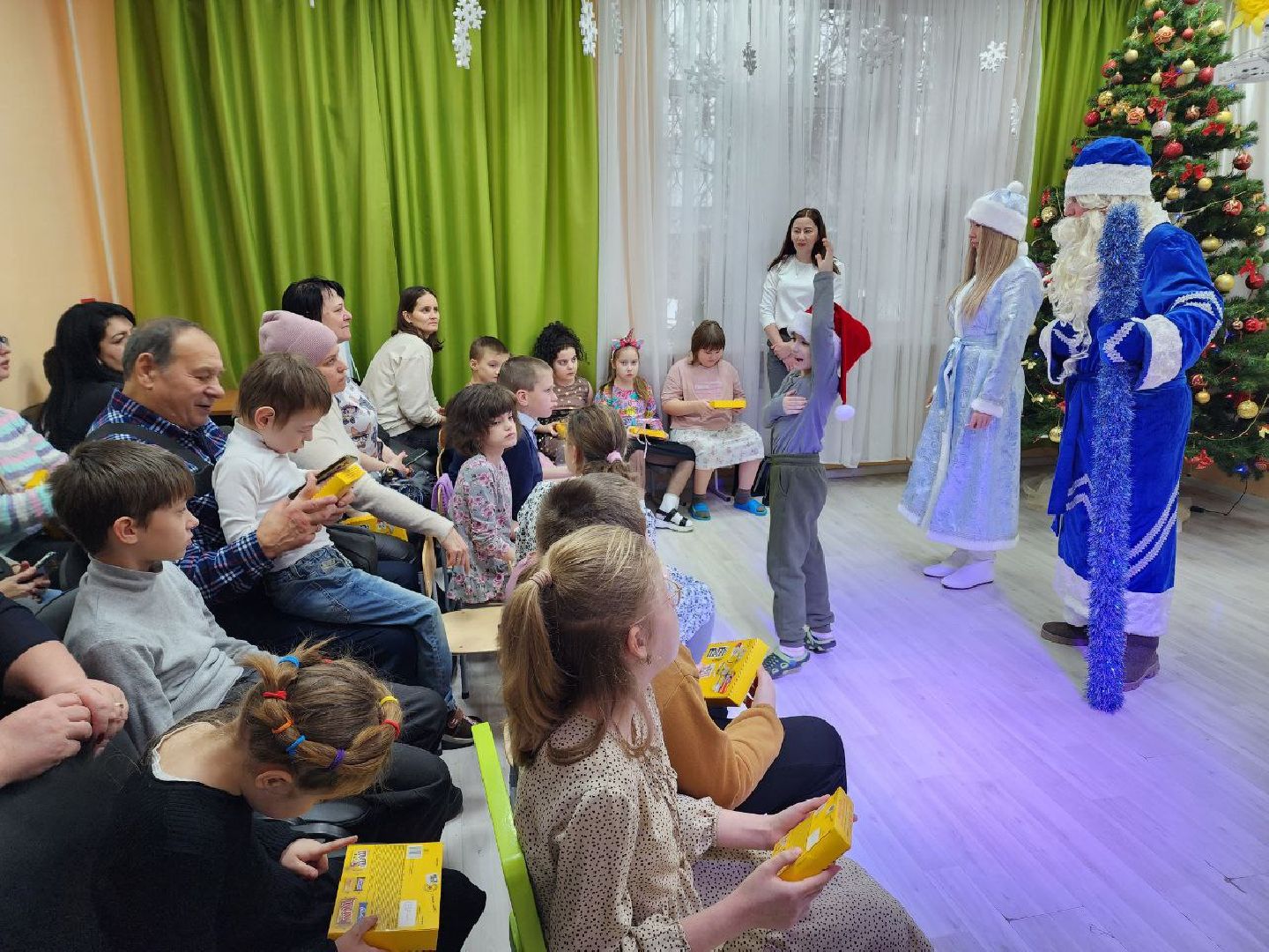 Солнечногорск, Елка, Праздник, Дети, дети инвалиды,