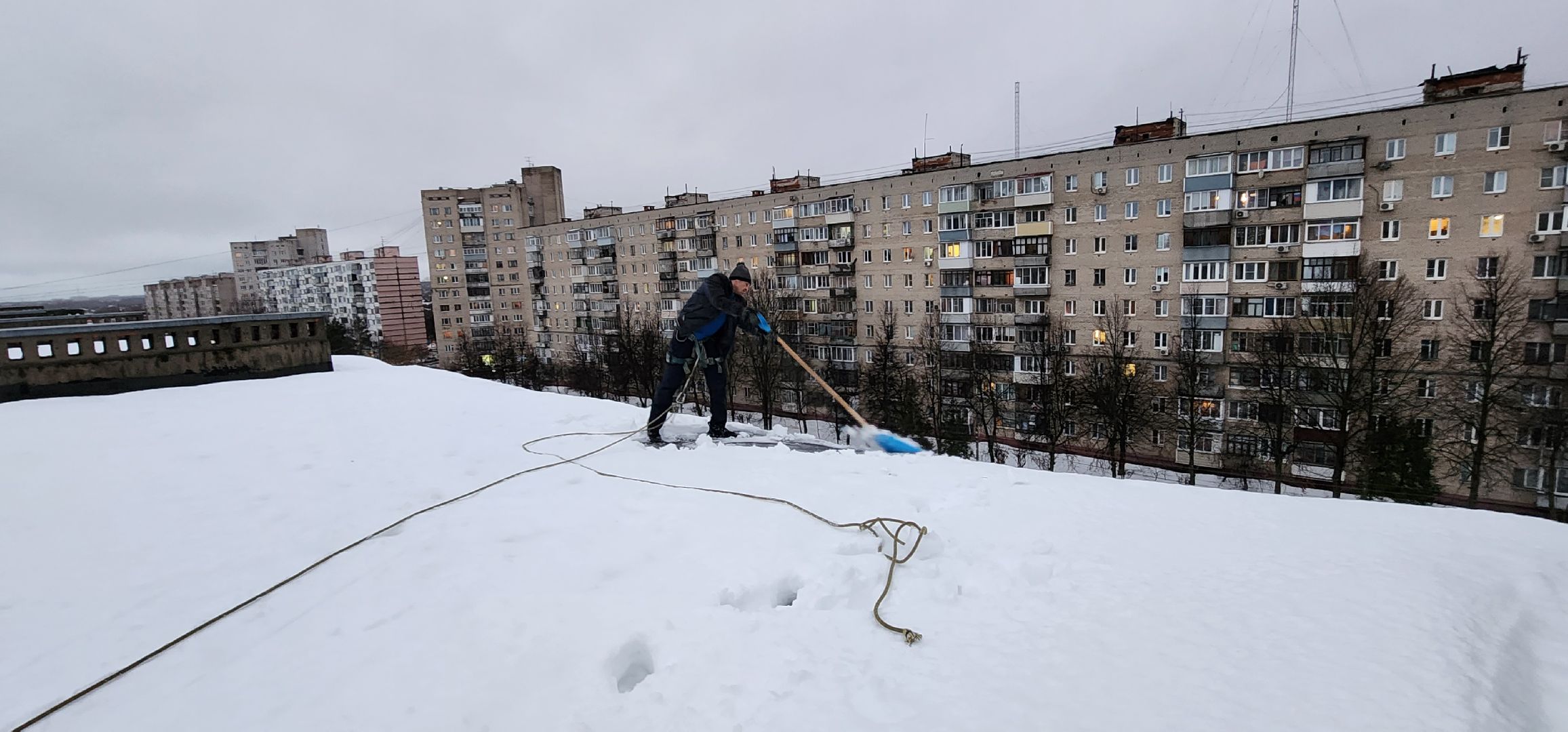 сосульки на крышах, протечка крыш, промышленные альпинисты, Домодедово Жилсервис,