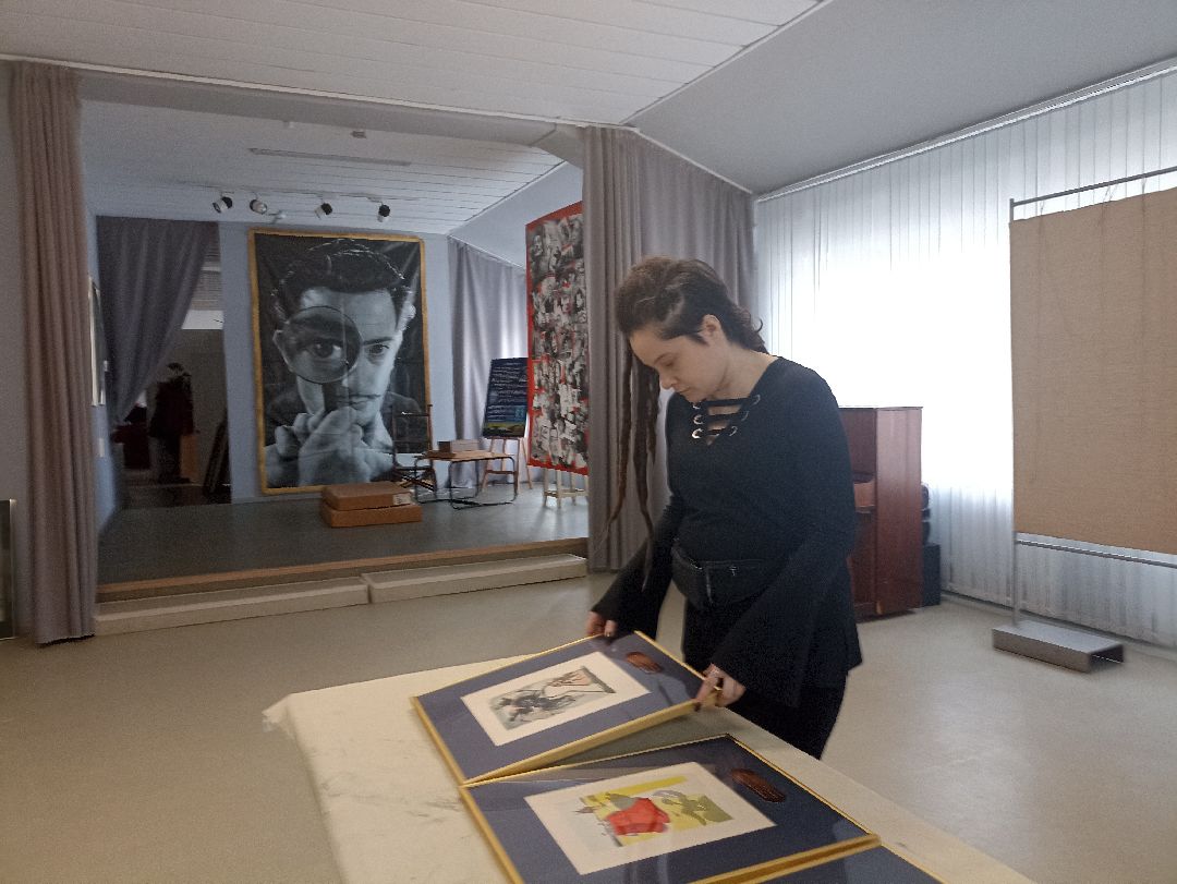 Серпухов, Дали, искусство, картины, МВЦ