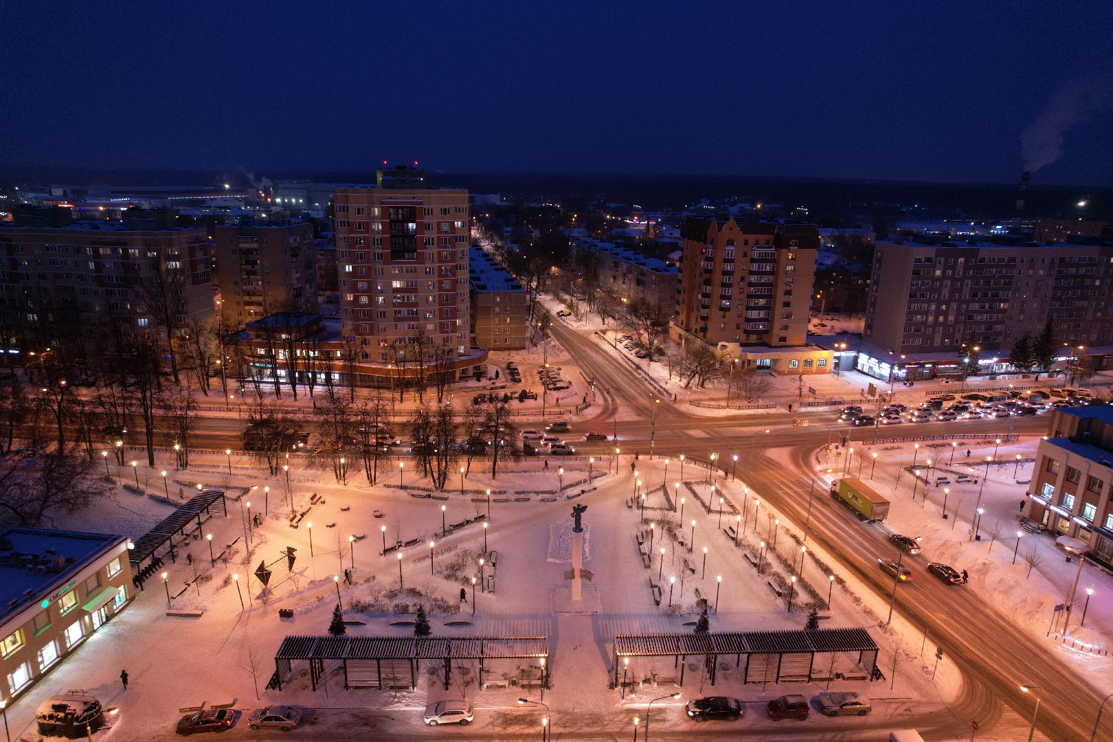 видео с коптера, сквер, новый год,