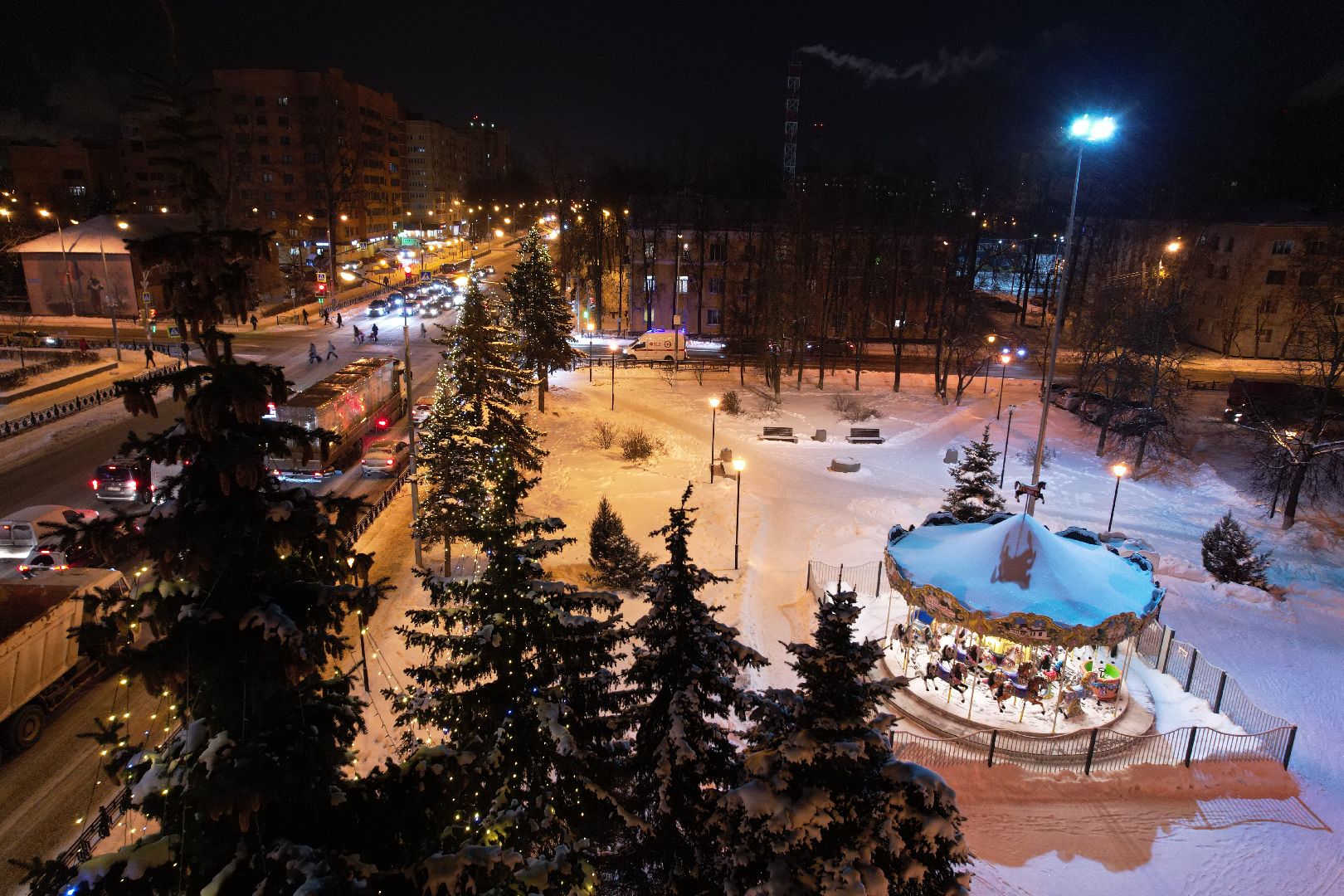 видео с коптера, зима, парк, сквер,