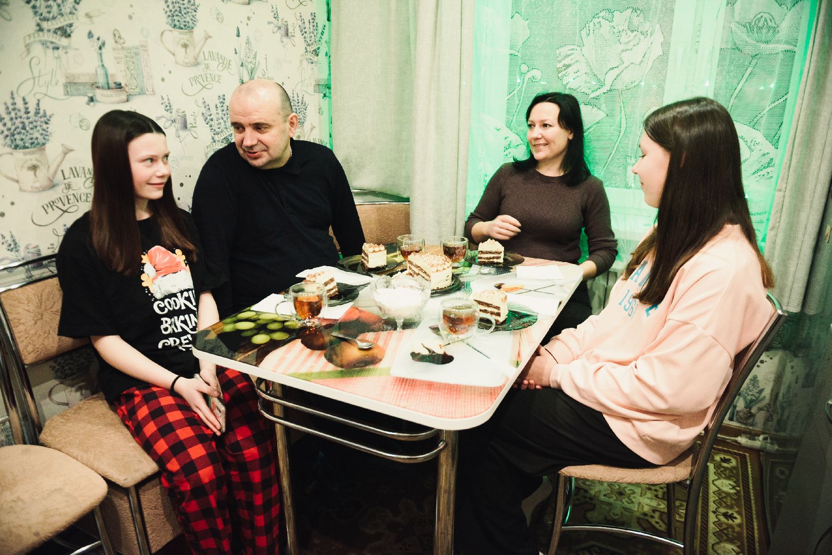 семья военнослужащего, помощь, поддержка семей, глава Лосино-Петровского, Лосино-Петровский, доброе дело, команда губернатора, Подмосковье,