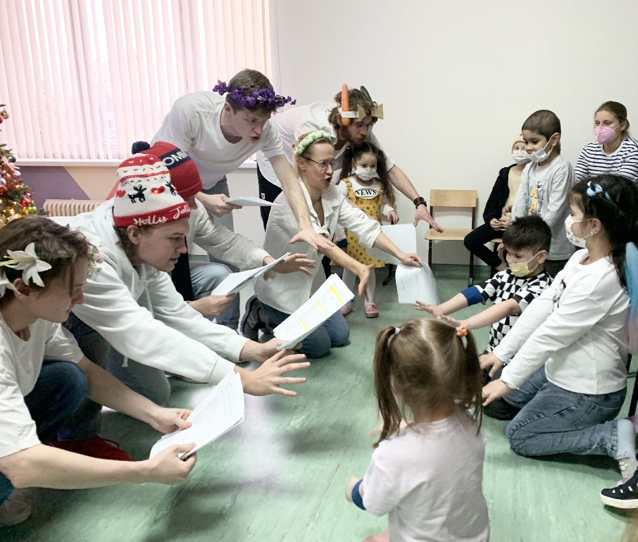 Балашиха, Подмосковье, Медицина, московский областной онкодиспансер, рак, Онкология, Евгения Дмитриева, Новогодний спектакль, Елки,